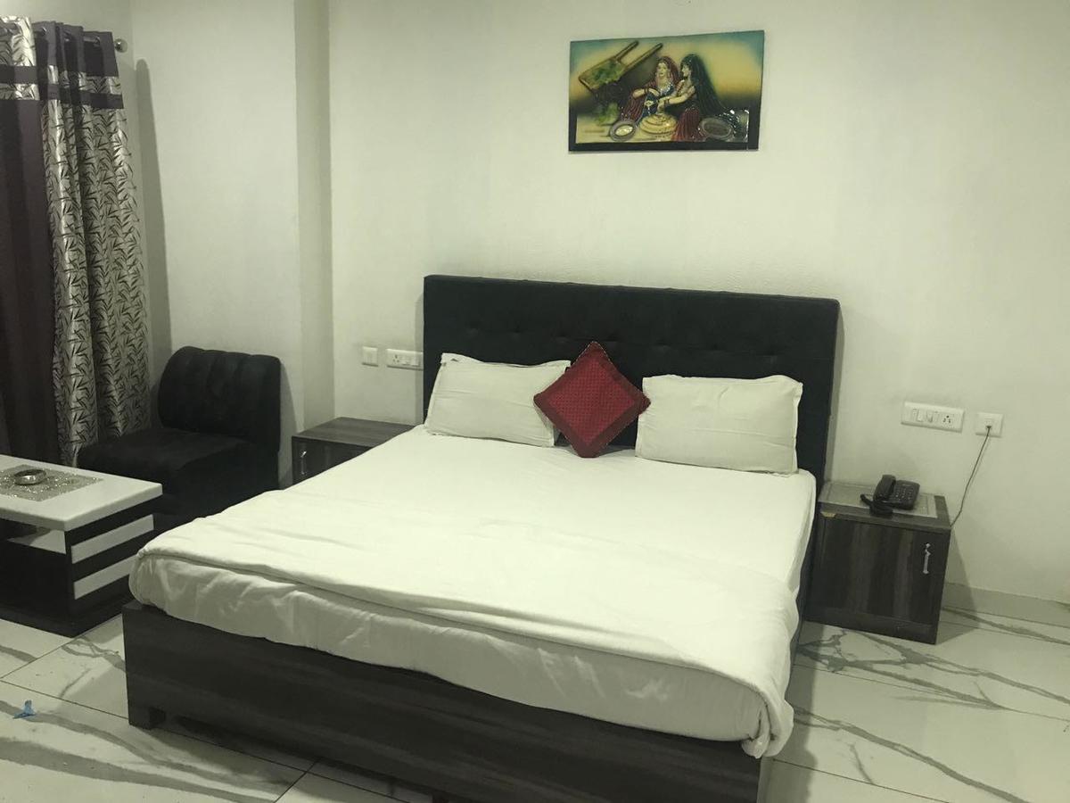 Hotel Sai Orchid ムラーダーバード エクステリア 写真