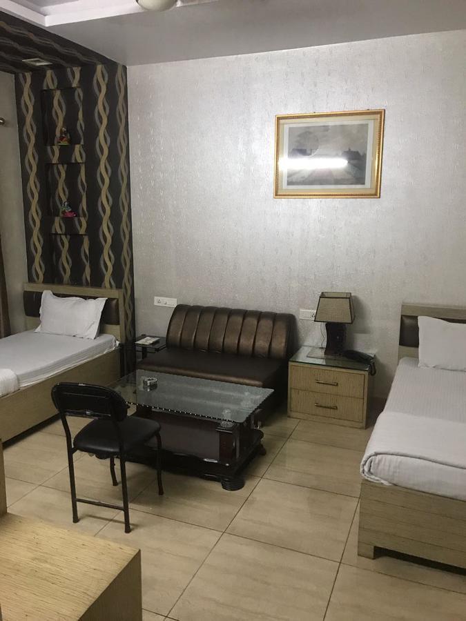 Hotel Sai Orchid ムラーダーバード エクステリア 写真